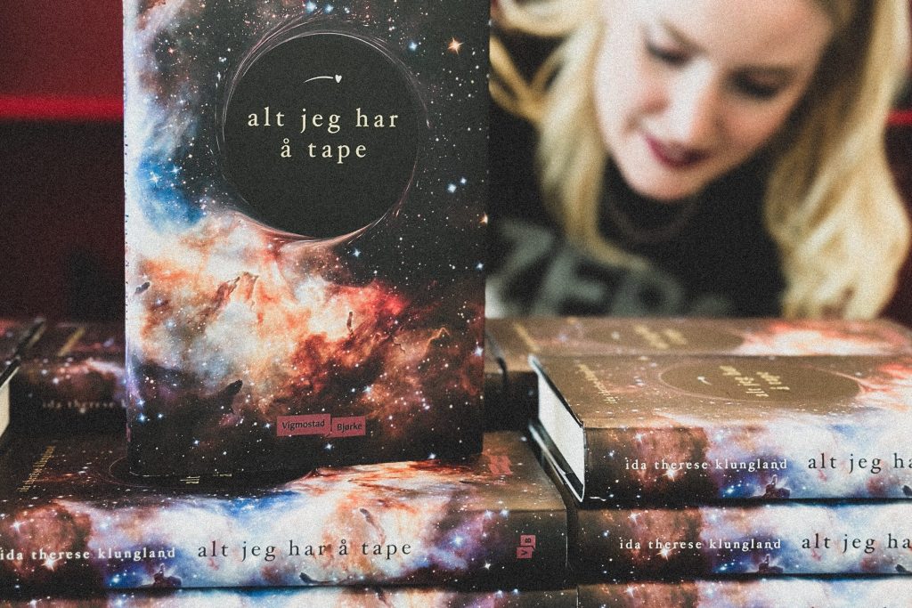 BOKLANSERING: alt jeg har å tape